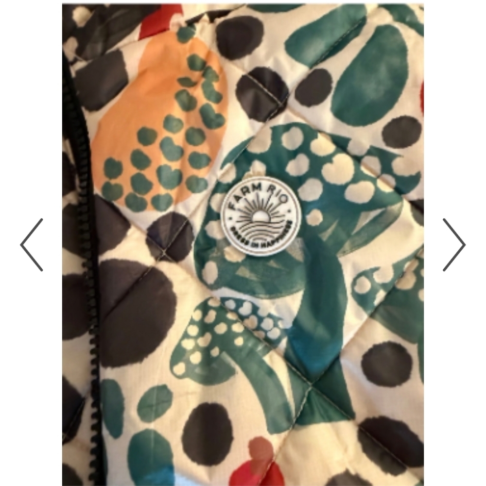 FARM Rio Reversible Romantic Garden Puffer Size M - Picture 6 of 7